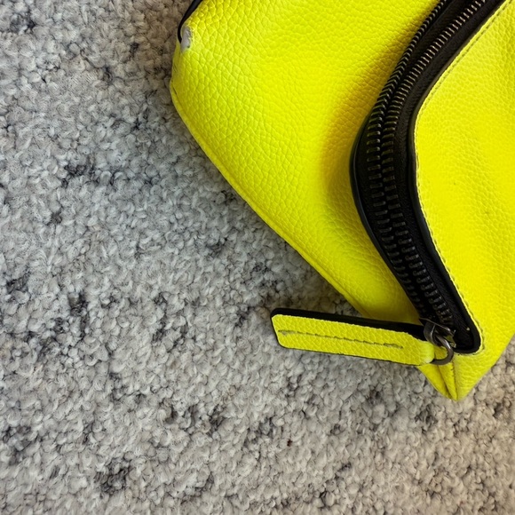 BCBGMaxAzria Bold Yellow Wristlet neon in Great condition minor marks see pics - Picture 7 of 16